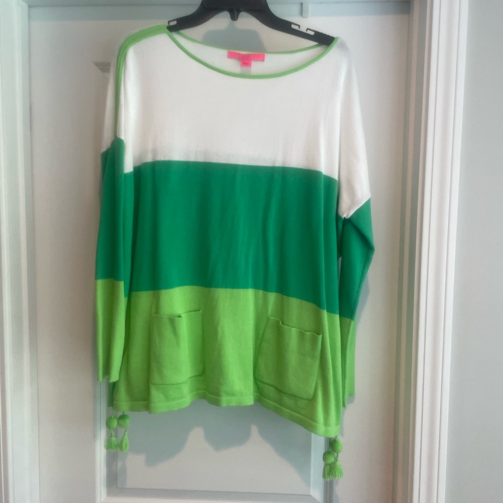 EUC Lilly Pulitzer Green and White Colorblock Sweater, M